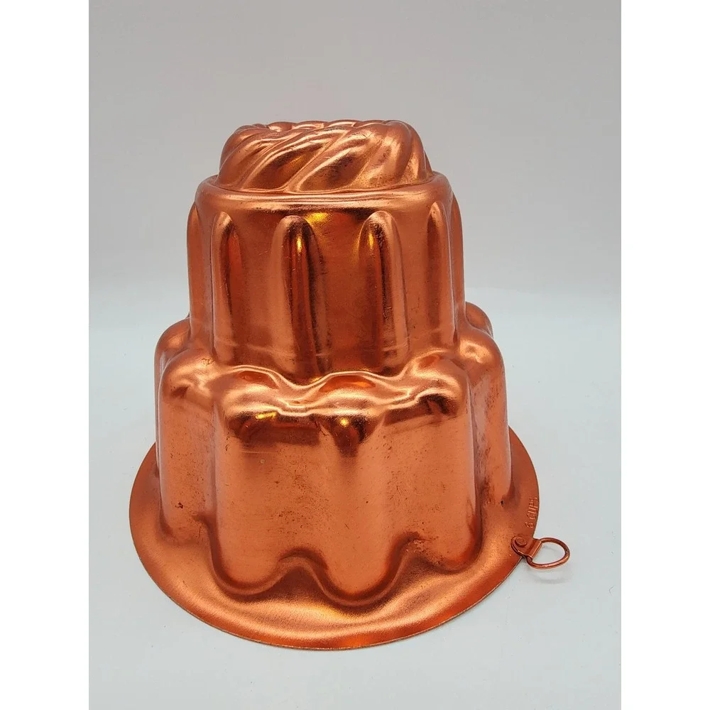 Vintage Copper Toned Fluted Aluminum Jello Cake Mold Hanging Wall Decor 6 Cup